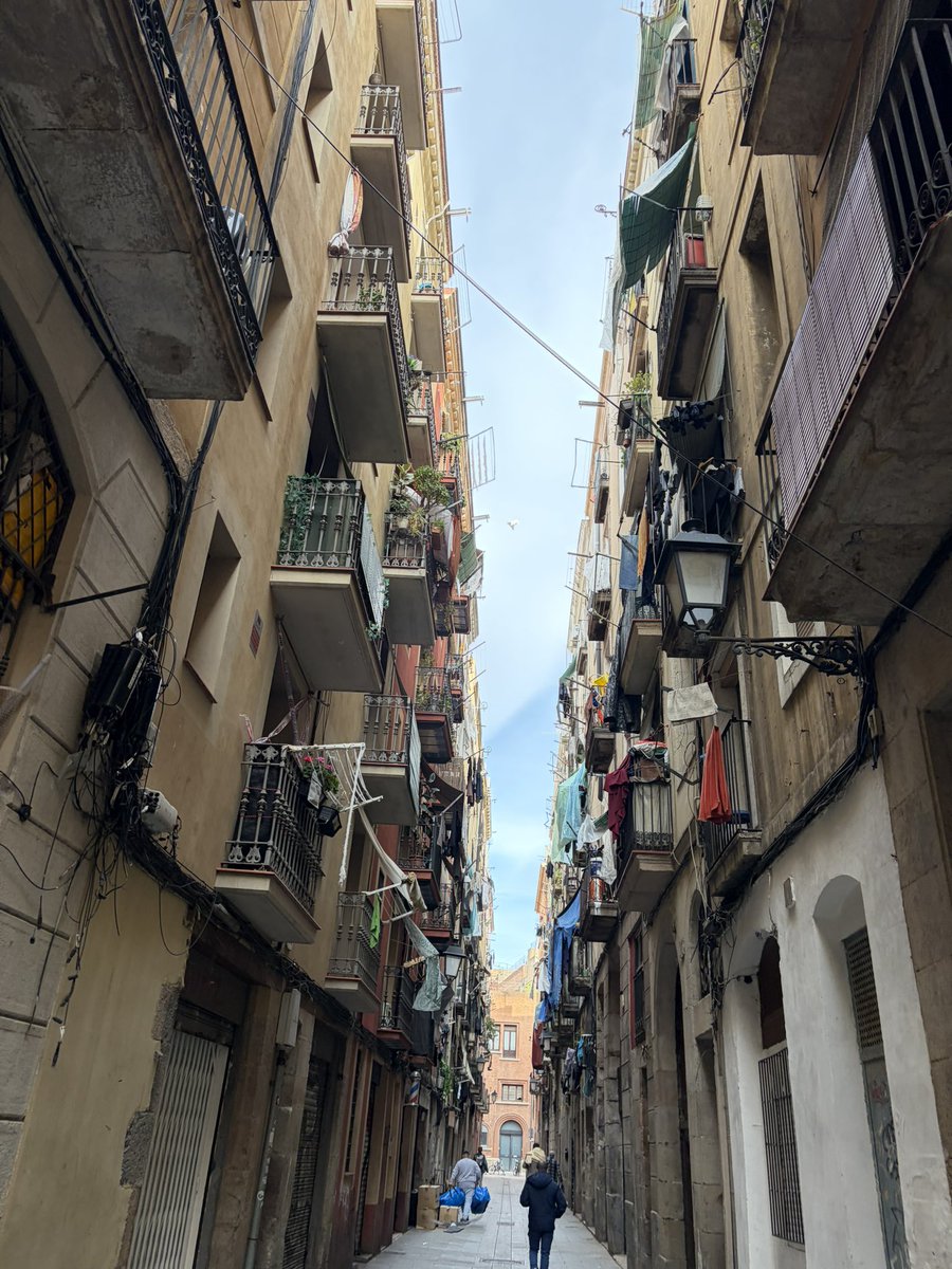 PinkTaxiRunner tweet media