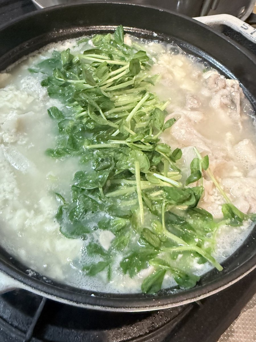 DrLeonard_'s tweet photo. 作ってみた。簡単で美味しかった。
自分的には塩味が足りなかったので塩を小さじ半分足した。あとスライサーがないので大根は薄くいちょう切り。
ポン酢でも食べてみたけど、納豆の豆感が薄まるので塩のみのほうが好み��な。 https://t.co/tC0q0ck53C