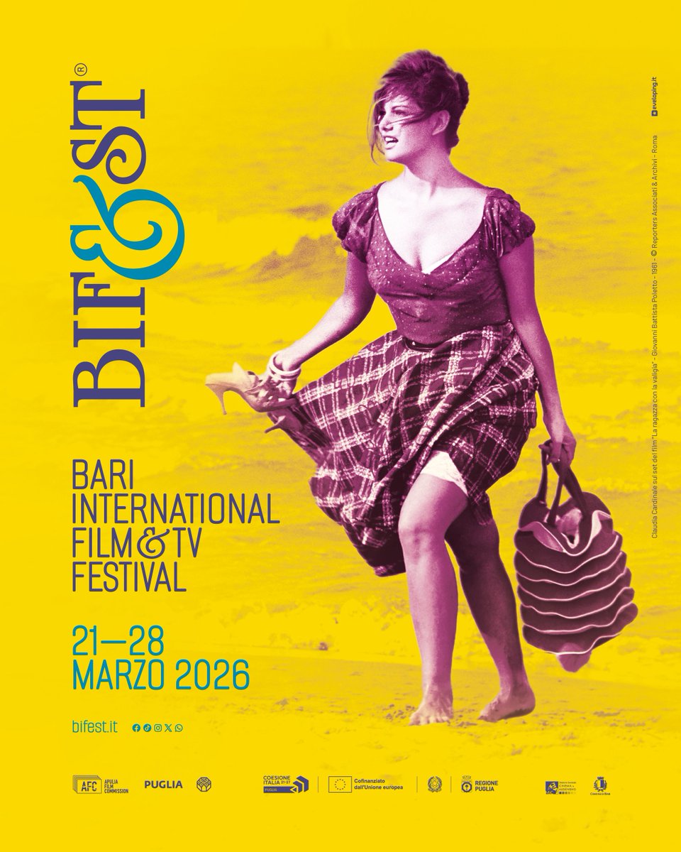 Bif&amp;st dedica il manifesto a Claudia Cardinale. 
Icona del cinema internazionale, simbolo di fervidi incroci culturali, artistici e sociali tra Europa e Mediterraneo. Immagine tratta dal set di La ragazza con la valigia di Valerio Zurlini.
#Bifest
