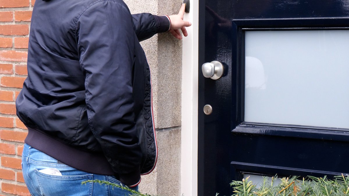 Nepagenten maken buit in Varsseveld, gemeente en politie waarschuwen