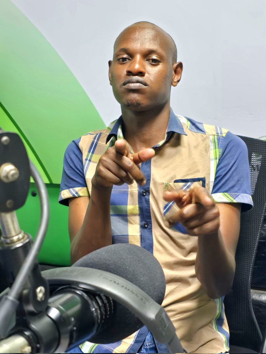 muugafm's tweet photo. I kio kithaa kiongwa kia Mweeeenjoyo #FridayEdition aja kwa #Muugafm na Sir Manyara Acii 1PM-4PM. Uthikiritie ukithithagia atia? Mark present #Mwenjoyo https://t.co/748or1ZUsw