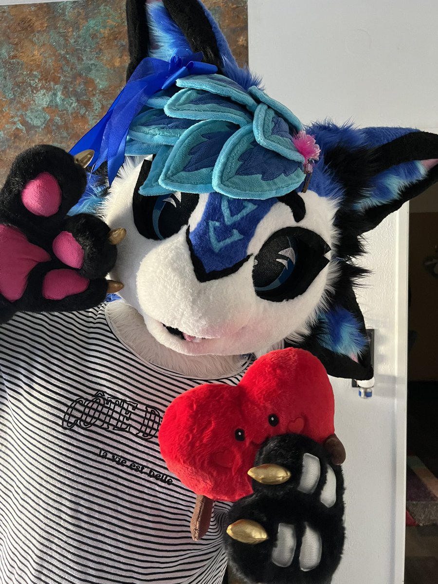 Sylvi 🔜 CFZ tweet media