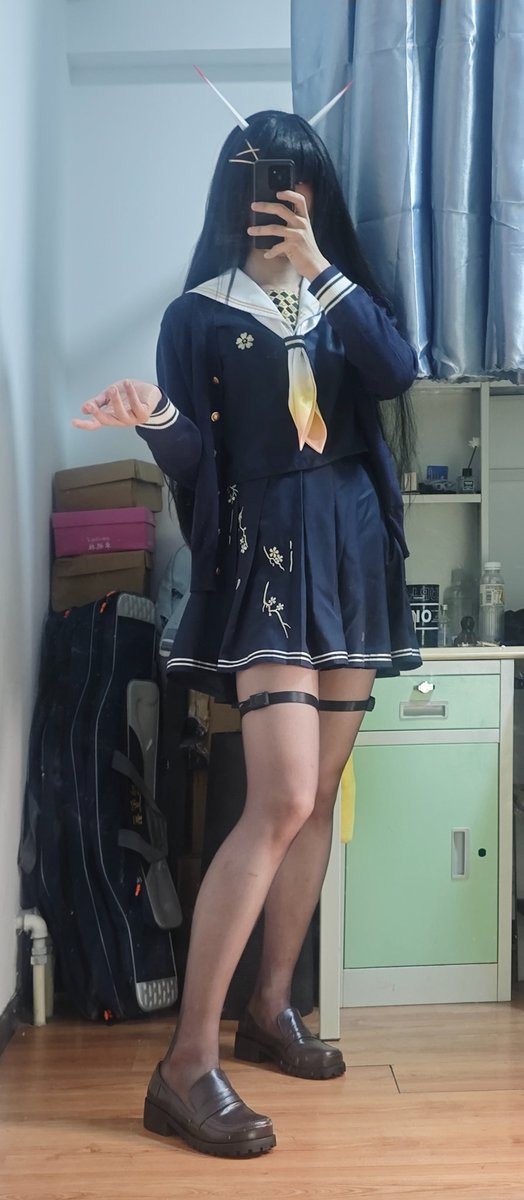 指挥官，快点跟上来啦～怎么，不想和能代出去玩嘛