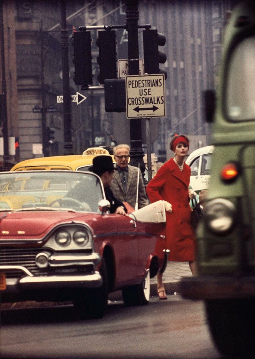 InadeBree's tweet photo. ‘Man is more interesting than men (…) Each one is more precious than all.’

André Gide - Littérature et Morale, 1949

William Klein - New York City, 1958 https://t.co/A3ZKZs23nu