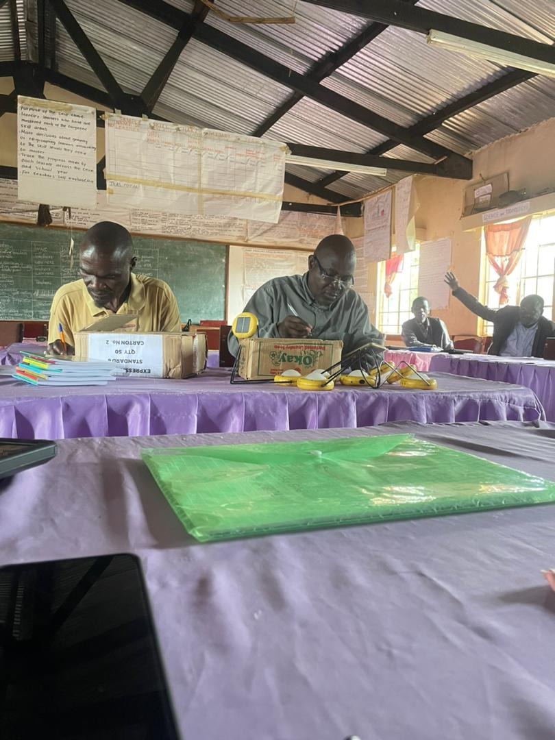 EmpowerMalawi's tweet photo. Tuesday: Our team traveled from Nkhata Bay to Chikwina TDC to meet Head Teachers on Light Library sustainability under the Solar Schools Programme.

Strong commitment to improve implementation.

Thanks to SunnyMoney Malawi &amp; Next Energy Foundation.

#SolarSchoolsProgramme #LightL https://t.co/J0eeLAw2VT