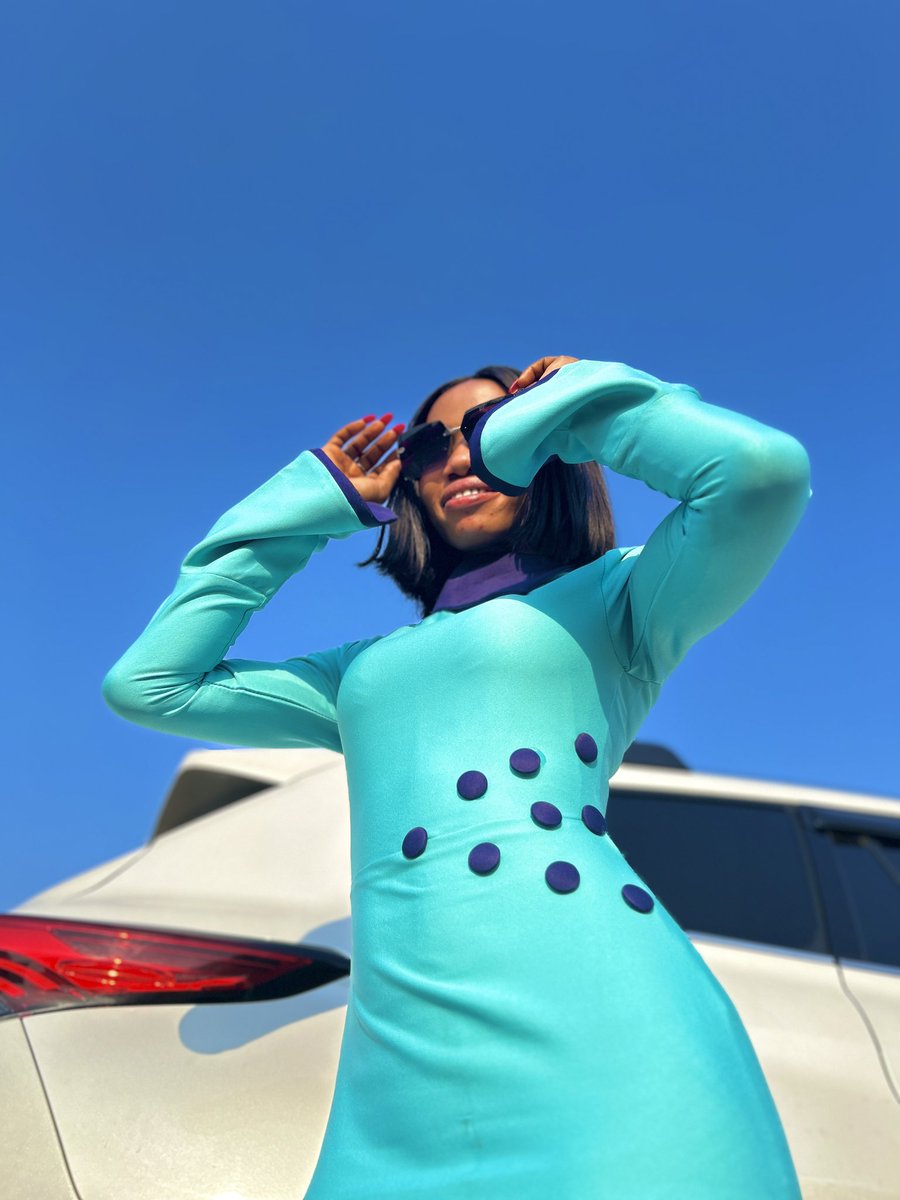 dammywears2's tweet photo. Which detail did you notice first?
A. The structure
B. The color combo
C. The neck design
D. The waist design
E. Everything 😚

Zoom in and tell me your favourite part 🥰

Dammywears.

#cooperatefit #dammywears https://t.co/ZUyYVzeEu9