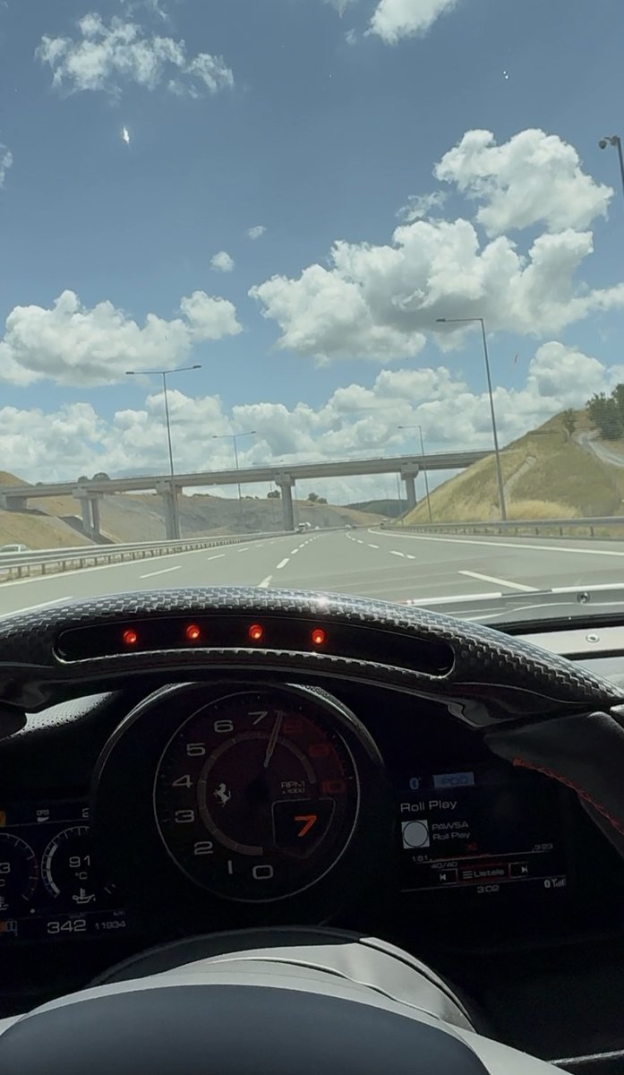 Tolly🌎 tweet media