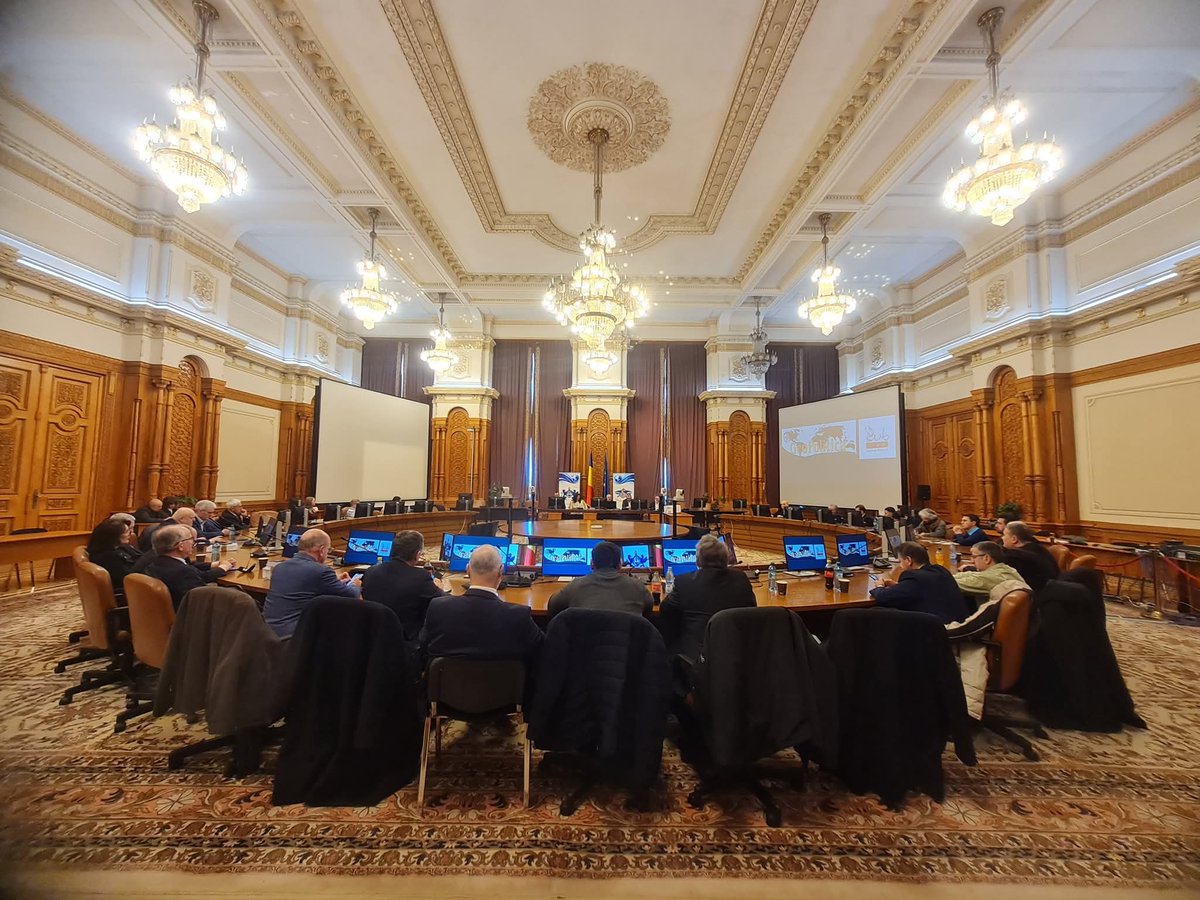 dobircianu's tweet photo. we: at work in the line of duty 

an investment in knowledge - harvesting intelligence - pursuing it further and enhancing the best resources for paying the best national interest.

people value what's rare and hard to get. 
just be subtly. https://t.co/8yGBbUjbiE