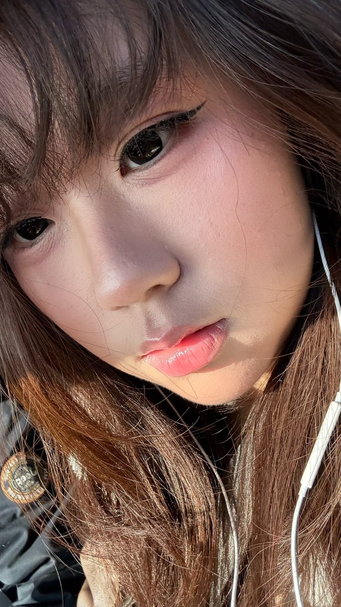 我操 tweet media
