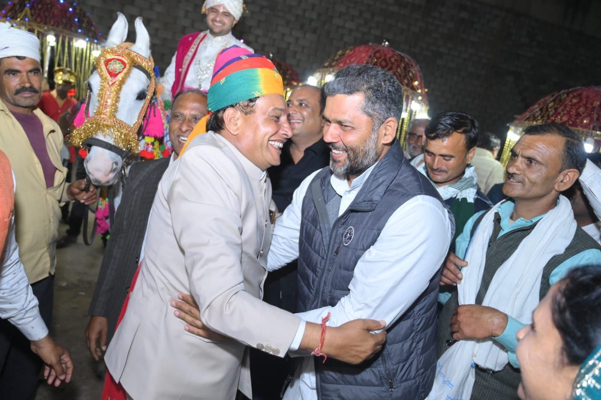 AshokChandnaINC's tweet photo. क्षेत्र के विभिन्न शादी समारोह के दौरान l https://t.co/RQTukFU12g
