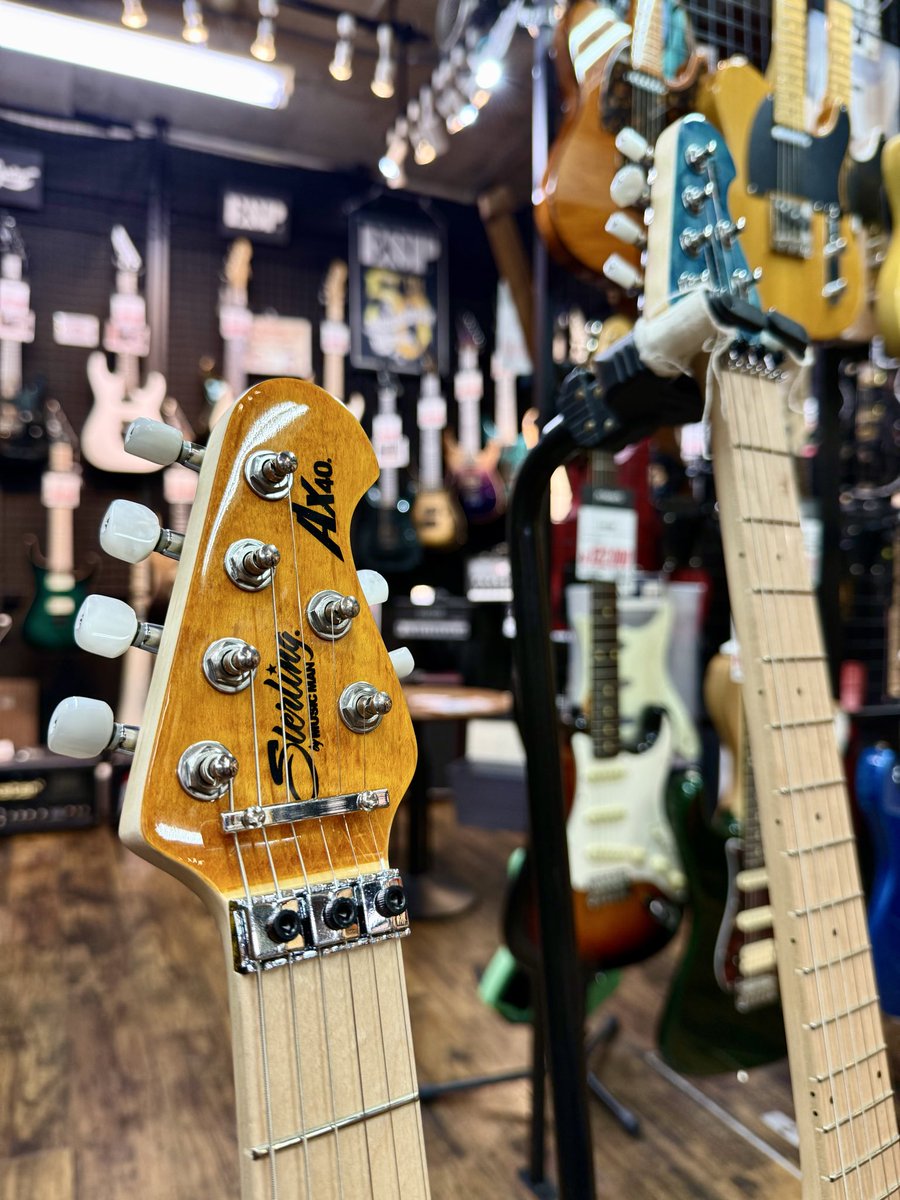 hiroshimaBB's tweet photo. 実は、、

あるんですよね〜

Sterling by MUSIC MAN AX40

やっぱ、、

かっけーっす🔥

#Sterling 
#MUSICMAN 
#AX40
#ギター https://t.co/ZiZbEM47aB