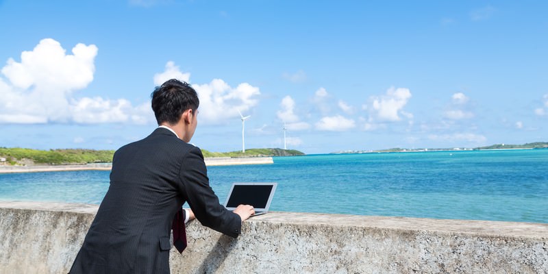 remotework_jobm's tweet photo. 出社回帰の中、営業職でリモートワークを継続する企業・部署はちゃんとある

週3-4、フルリモート可まで。許可頻度だけでなく、実際利用しやすい雰囲気か？も見えます

業種の格差では？と思う方も、今より気兼ねなくリモートできる営業を探したい方もお役立てく��さいね👇

 https://t.co/TPIe0DJJmP https://t.co/QMJ23rjdn4