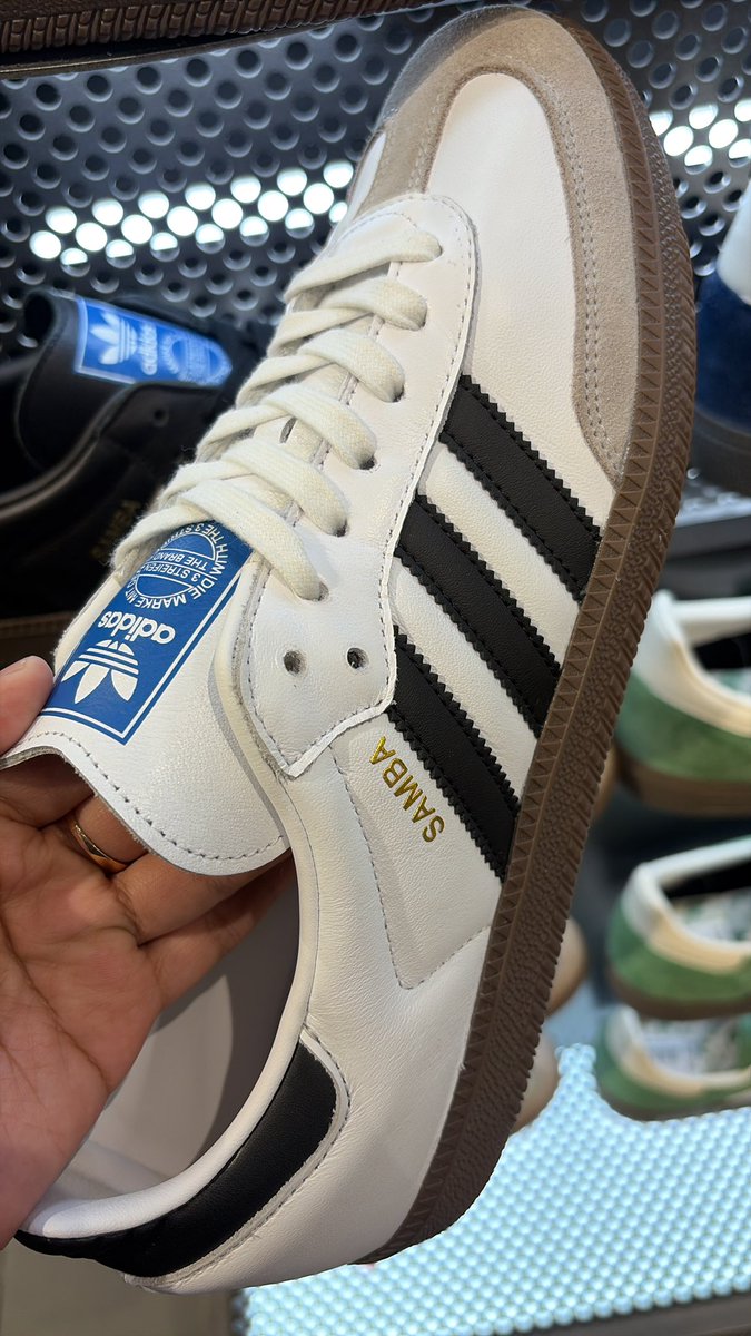 asikk beli sepatu impian🥹🥹