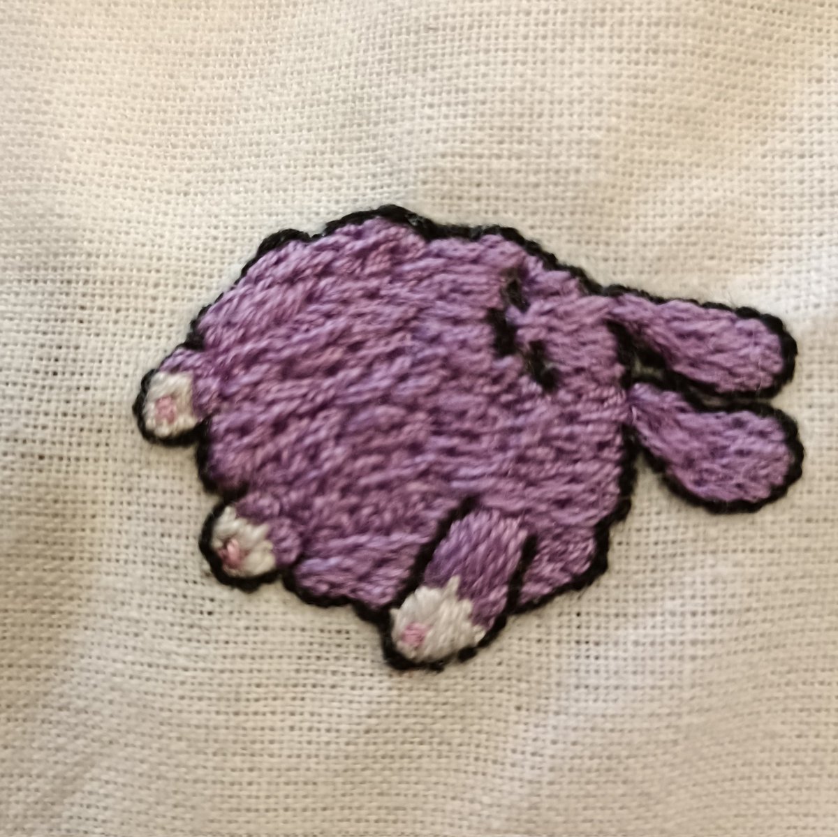 やってみたかったんですよね〜 もりうさの刺繍 久しぶりだっので