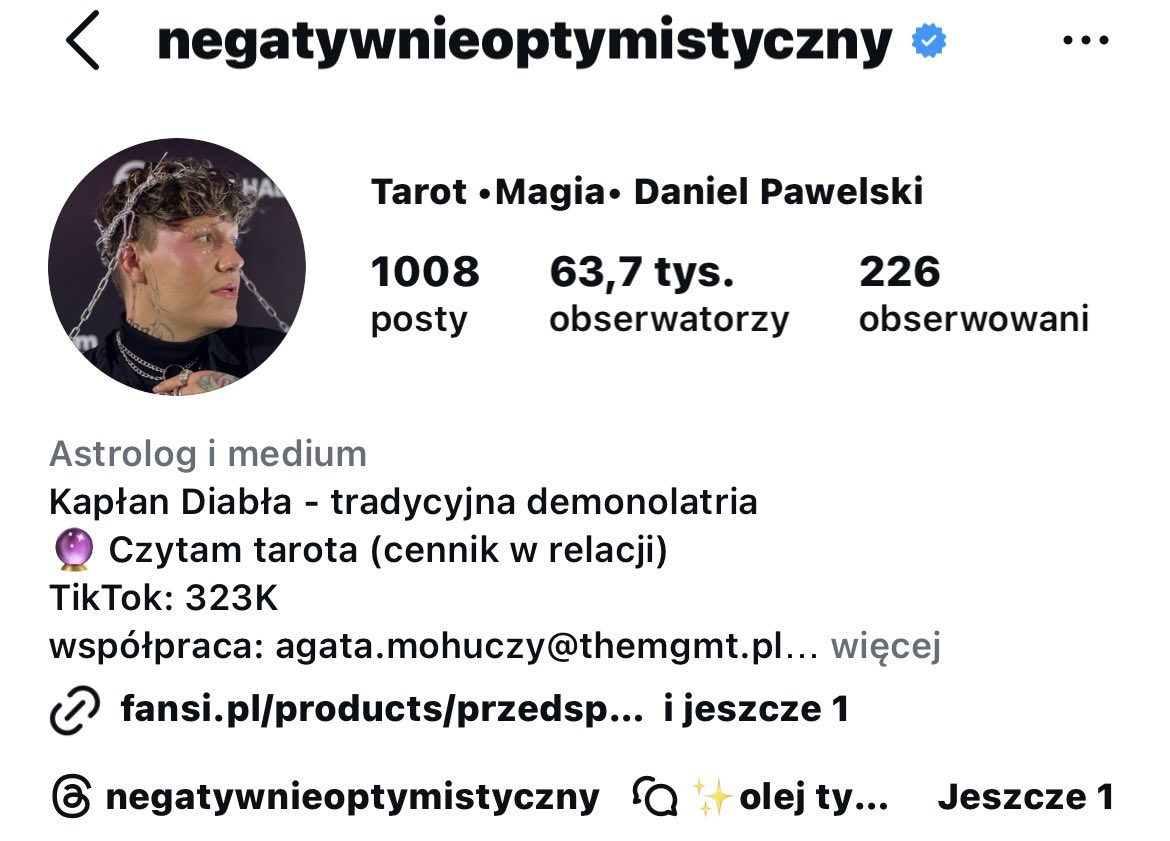 hebanowiec's tweet photo. @pustebutelki podsyłam ci dwie osoby, które mi dużo pomogły. naprawdę warto zapytać. i trzymam kciuki, żeby się to od ciebie odczepiło!! https://t.co/AE4fMo6O4h