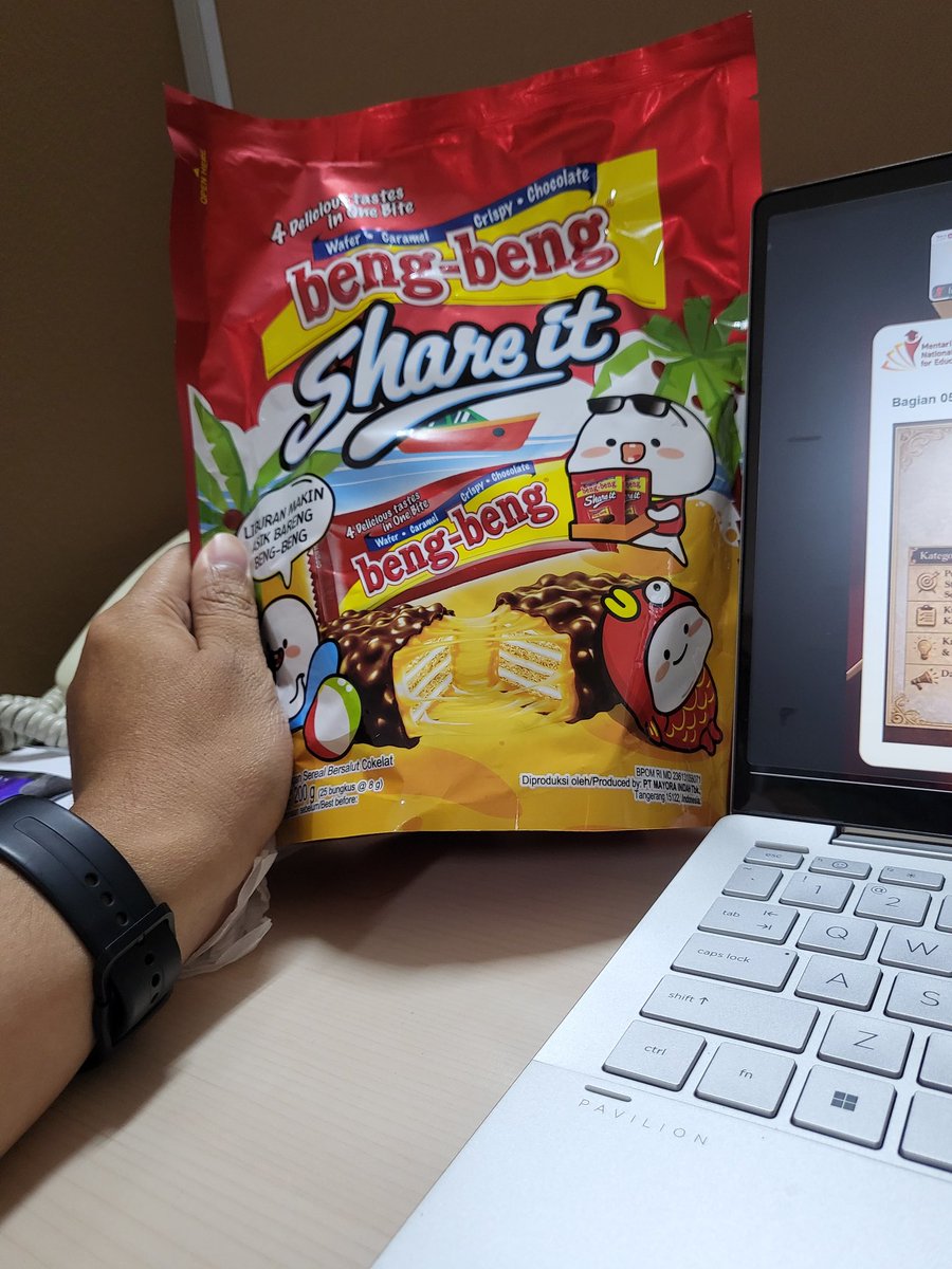 Azilong37's tweet image. Dikasih temen kantor, katanya buat takjil buka. Simple, tp trharu aja :")