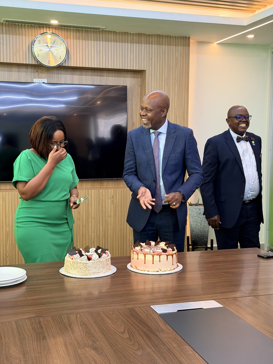 Evelyn Namara tweet media