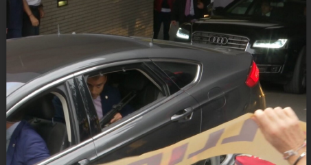 "Gracias... Pedro"

Recordem que Pedro va ser aquell que per visitar un hospital de Barcelona va haver de mostrar una metralleta. Memòria selectiva i convenient per part d'aquells que han de continuar sent subvencionats !!!