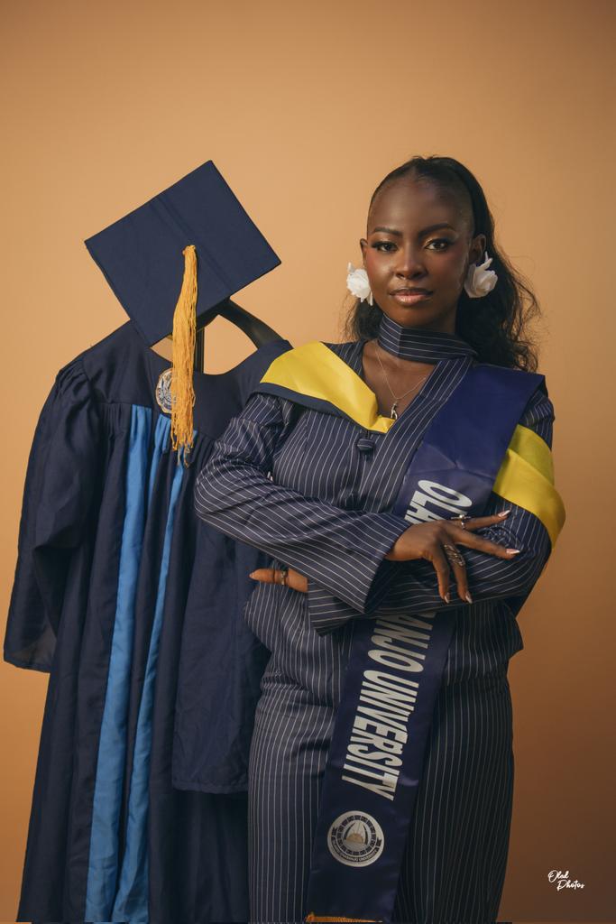 dehpeju_xx's tweet photo. 3 weeks later...
Introducing:
Adesanwo Adepeju Mary,
https://t.co/e0XdADZGha. Computer Science, Second Class Upper (Hons.) ๐โค๏ธ
#35thOOUCONVOCATION #OOUCONVOCATION https://t.co/jA0bmhcFF8