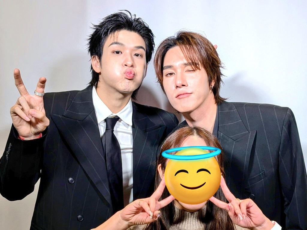 表情の指定はしてないけどNaniのウインクもSkyのちゅー顔も大好きだから嬉しすぎる😭🩵🩷🩵🩷
初めて満足行くスリショ撮れたかも🥹✊🏻✨大好きSkyNaniー！！

#GMMTVFanFest2026 
#SkyNani