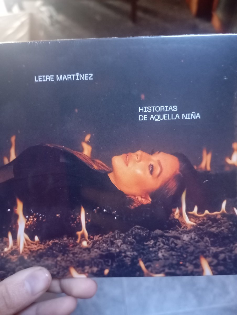 _aina_mg_'s tweet photo. Que maravilla me acaba de llegar
@LeireMo #HistoriasDeAquellaNiña https://t.co/8BOSezvIPk