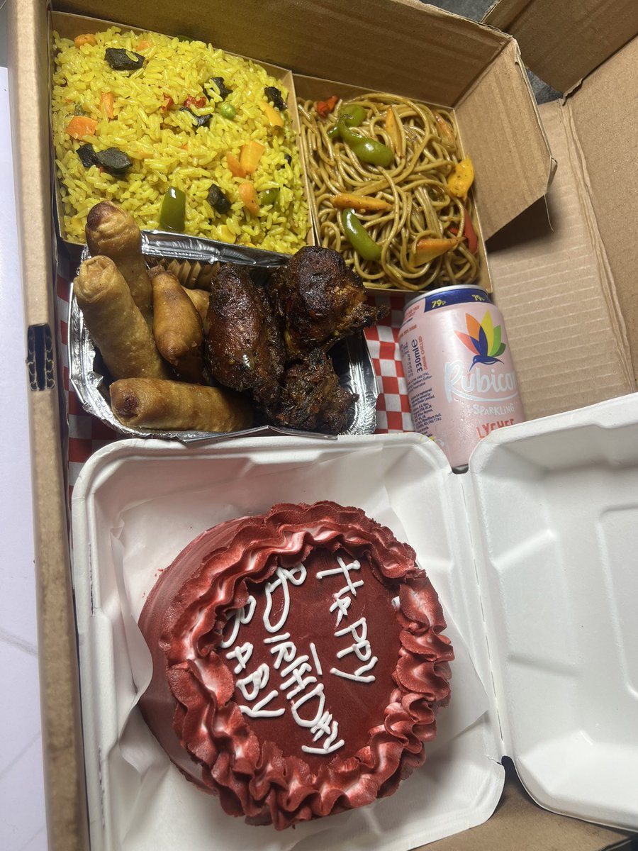 First time creating a food tray for a client… and she was very impressed 🥹
Safe to say this won’t be the last🙏