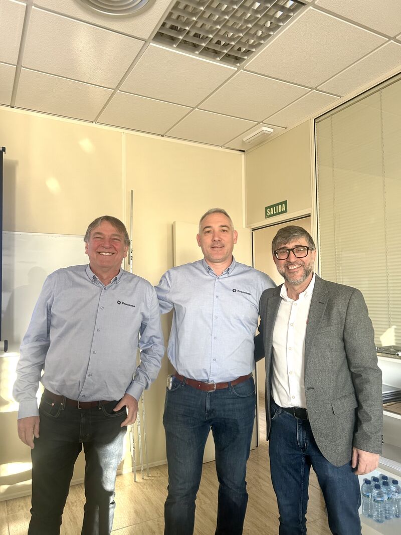 procomsaoficial's tweet image. 🤝 Hoy estamos en @infoincerco llevando a cabo una jornada de #formación técnico-comercial.

📈 En #Procomsa lo tenemos claro: cuando nuestros clientes crecen, nosotros crecemos con ellos.

Gracias a todo el equipo de @infoincerco  por abrirnos sus puertas.

#Herrajes #Soluciones