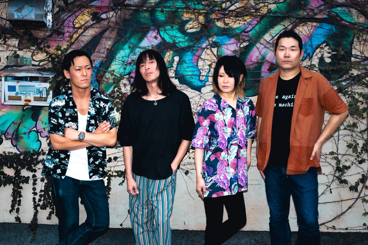 cian_sora's tweet image. 親友バンド
ZiONの新アー写が公開されたので
勝手ながらうちのと並べてみました

全員全力でカッコつけてますけど

普段は愛すべき馬鹿たちです

@gonbe_tanemaki
@sorairocian