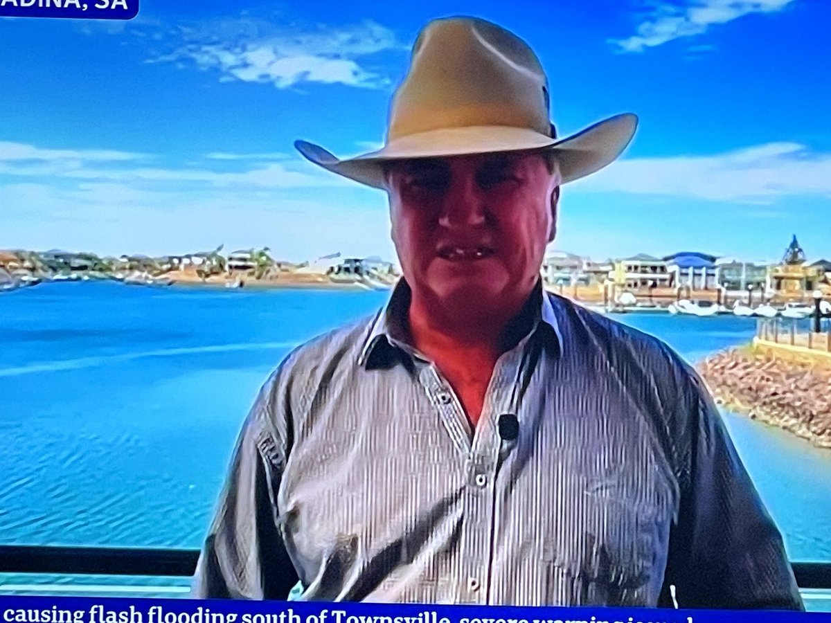 Barnaby just referred to PK as the ‘far left’. Has he had a few too many beers this Friday arvo? 😆 #afternoonbriefing