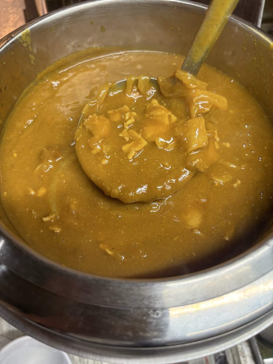apetaito's tweet photo. 赤羽駅から徒歩5分
鉄板居酒屋あぺたいと赤羽店
日本一美味しい焼きそばの店
じっくり煮込んだカレーが登場しました。
両面焼きそばとカレーライス
セットメニュー人気NO1になりました。
#赤羽居酒屋
#赤羽カレー
#赤羽焼きそば
#両面焼きそば
#トクベツナヤキソバ
#赤羽ランチ https://t.co/X3FyDACH8P