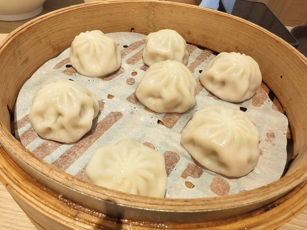 “デカい”イベント中、初めて飯食べた👋