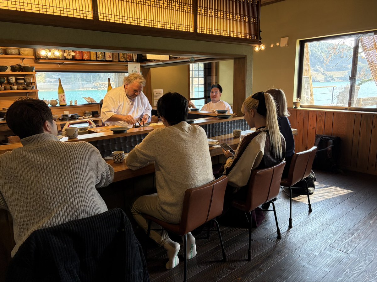 嘘だろ

コバルトブルーが観える
お寿司ってなんだよ

天草やばすぎて天に昇りそう草🌱