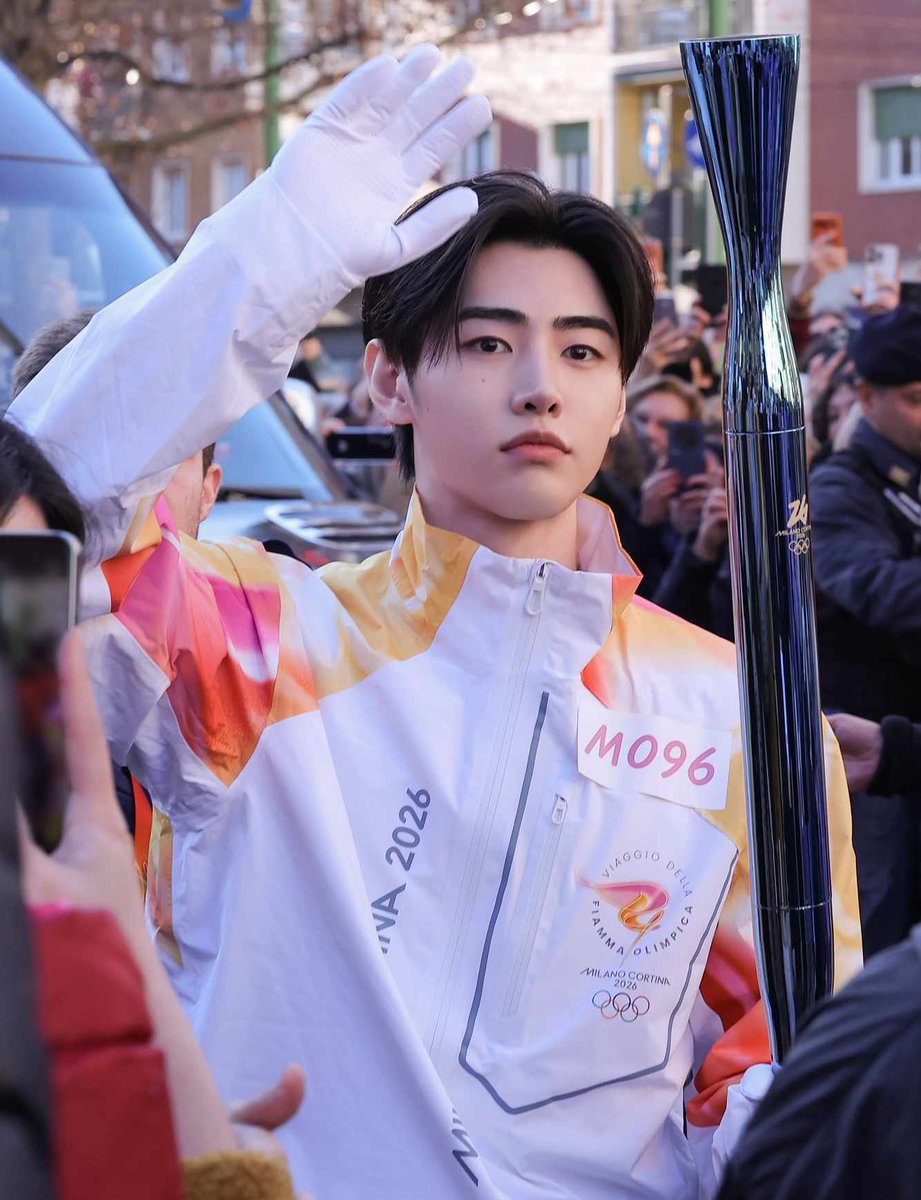 [PEOPLE] ซองฮุน #ENHYPEN เคย “ใฝ่ฝัน” ถึงการไปโอลิมปิก และ 8 ปีต่อมา เขาก็ได้ไปยืนอยู่ ณ ที่แห่งนั้นในบทบาททีไม่มีใครคาดคิด [1/4] #MafiaHSTrans

#SUNGHOON “ผมแอบคิดเหมือนกันว่าถ้าวันนั้นคนที่อยู่บนลานน้ำแข็งเป็นผมจะรู้สึกอย่างไร