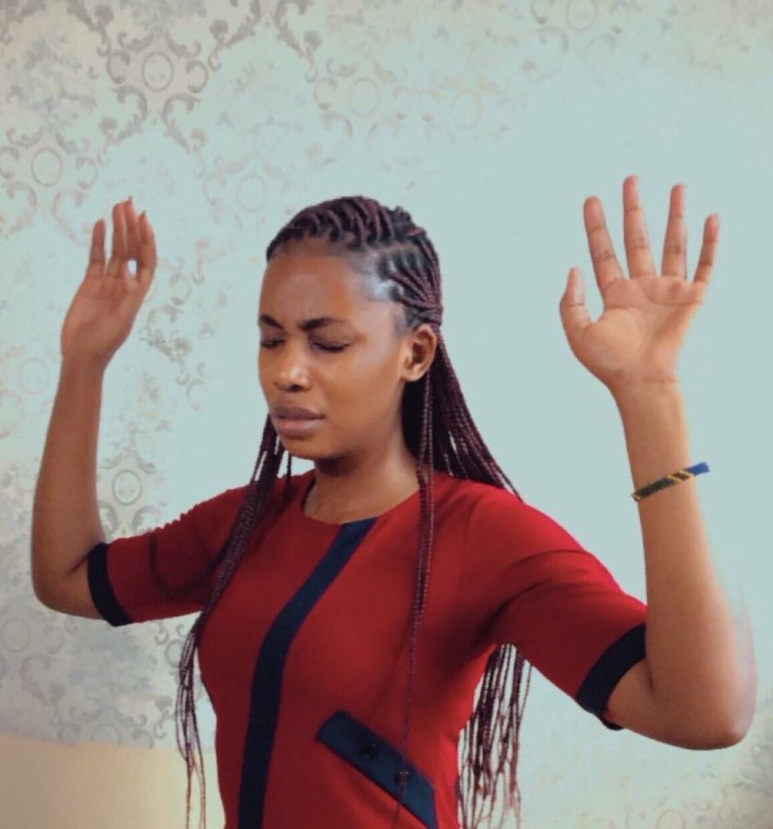 Good morning early birds 
May today be a blessing to you all 🙏🏻🥰