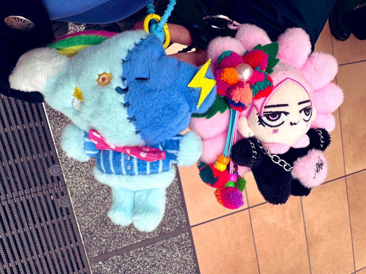 ｱｱｱｱｱｱｱｱｱｱｱｱｱSky🩵🩵🩵
しかも腰につけてたSMYLE見て「かわいい」って指さしてくれた😭

SKYNANI FANFEST TOKYO D1

#GMMTVFANFEST2026JP
#skywongravee