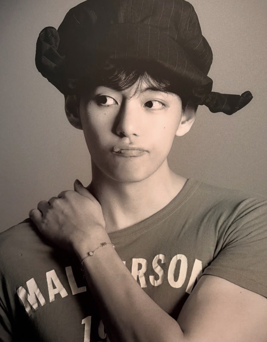 taetaevoting_jp's tweet image. テテむらさきするよ
WE LOVE YOU TAEHYUNG
WITH TAEHYUNG TILL THE END