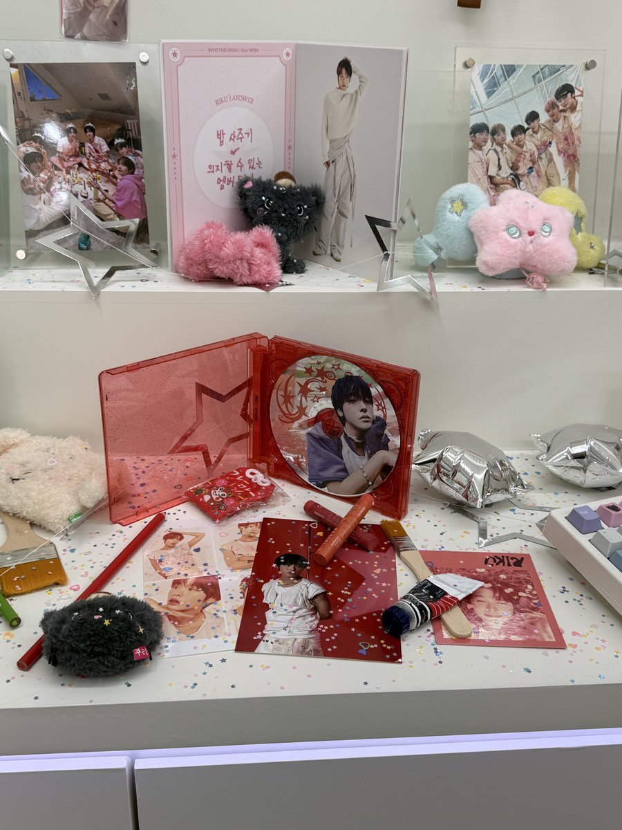YO_OY_YE's tweet photo. 아기자기하게 넘 이쁘다 
#네가_가르쳐줘서_좋아하게_된_컬러
#위시가_좋아하는_색을_우리가_모을게 https://t.co/Av1SoRaChl