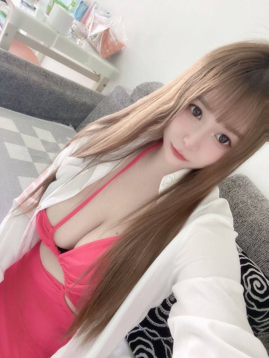 云遮月 tweet media