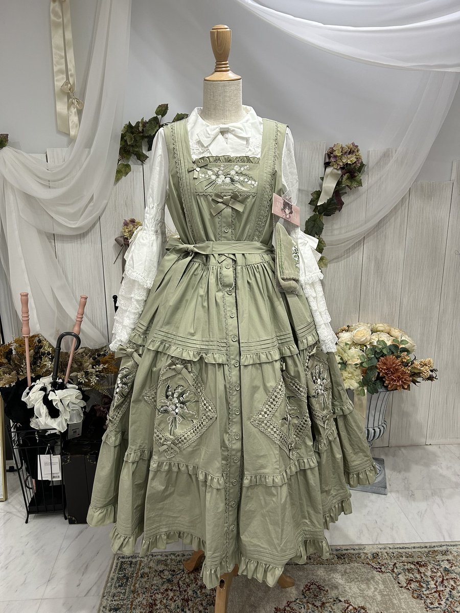 💐入荷情報💐 Strawberry Flowers on the Hill 5.0 ジャンパースカート