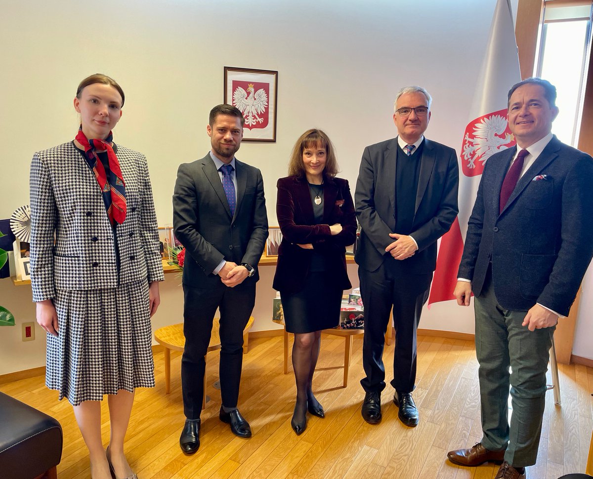 Productive meeting with the Polish Embassy to discuss Poland’s strong economic outlook, upcoming high-level visits &amp; growing 🇯🇵-🇵🇱 cooperation in energy, infrastructure, agriculture &amp; Ukraine reconstruction. The EBC stands ready to support🇵🇱 companies through advocacy &amp; dialogue