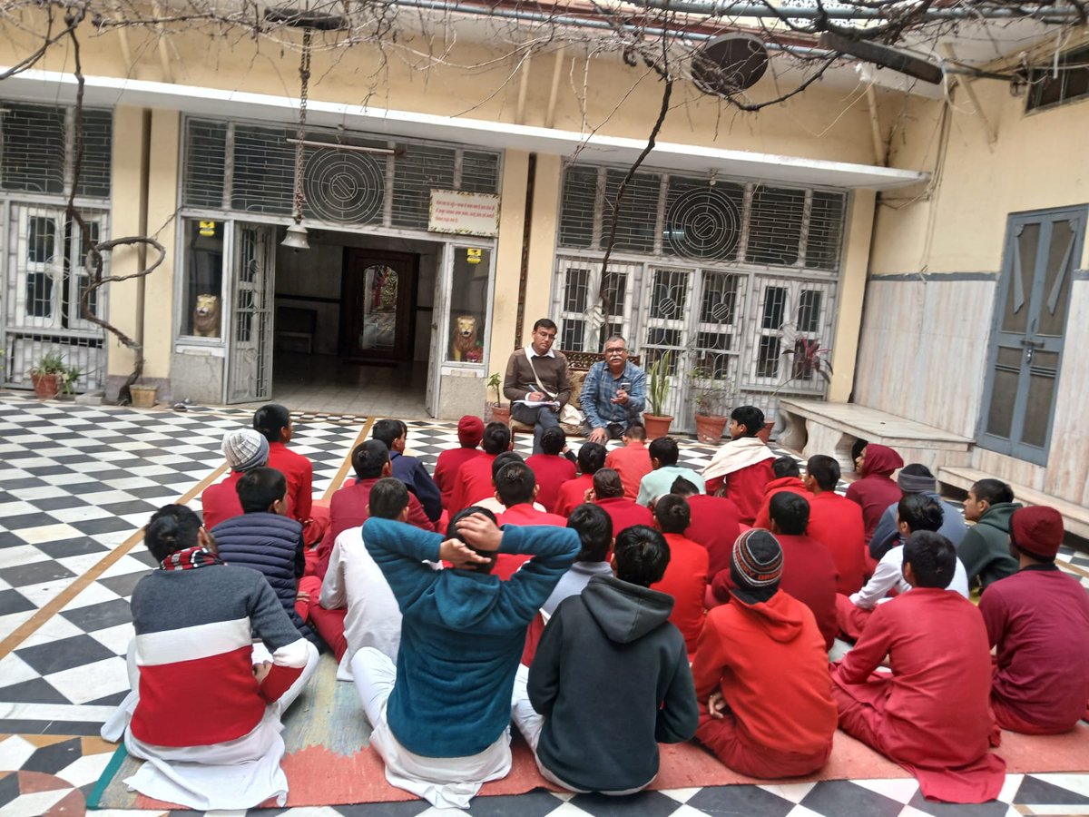 SamPromotion's tweet photo. SPF and ERDT are conducting a study and survey of the status of Samskrit as the medium of instruction at Pathashalas at Haridwar.
@CentralSanskrit @ChamuKShastry
#Haridwar #Pathashala #ERDT #Samskrit https://t.co/6ysAJFlyMN