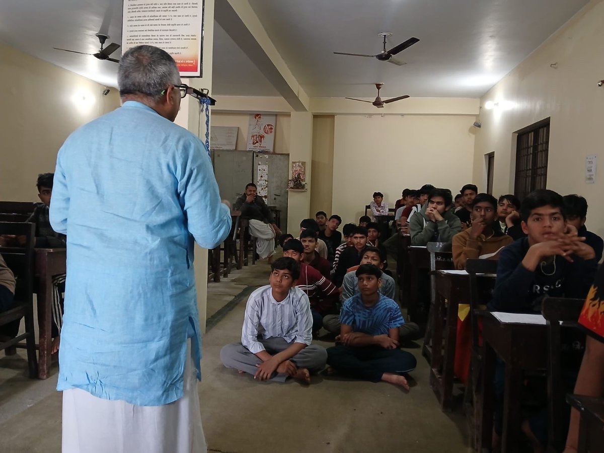 SamPromotion's tweet photo. SPF and ERDT are conducting a study and survey of the status of Samskrit as the medium of instruction at Pathashalas at Haridwar.
@CentralSanskrit @ChamuKShastry
#Haridwar #Pathashala #ERDT #Samskrit https://t.co/6ysAJFlyMN