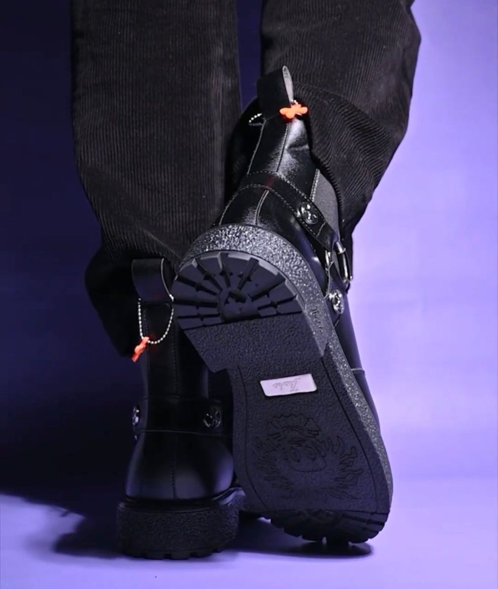 ikohoes's tweet photo. Anyone can make a shoe.
Not everyone can perfect one.✨️
The devil is in the details.
and we don’t miss. 🔥
Ikoho Rodeo Harness Boots🥀
#ikoho #postsneakerera #hotdrops
#trending https://t.co/rK6CE61NQ6