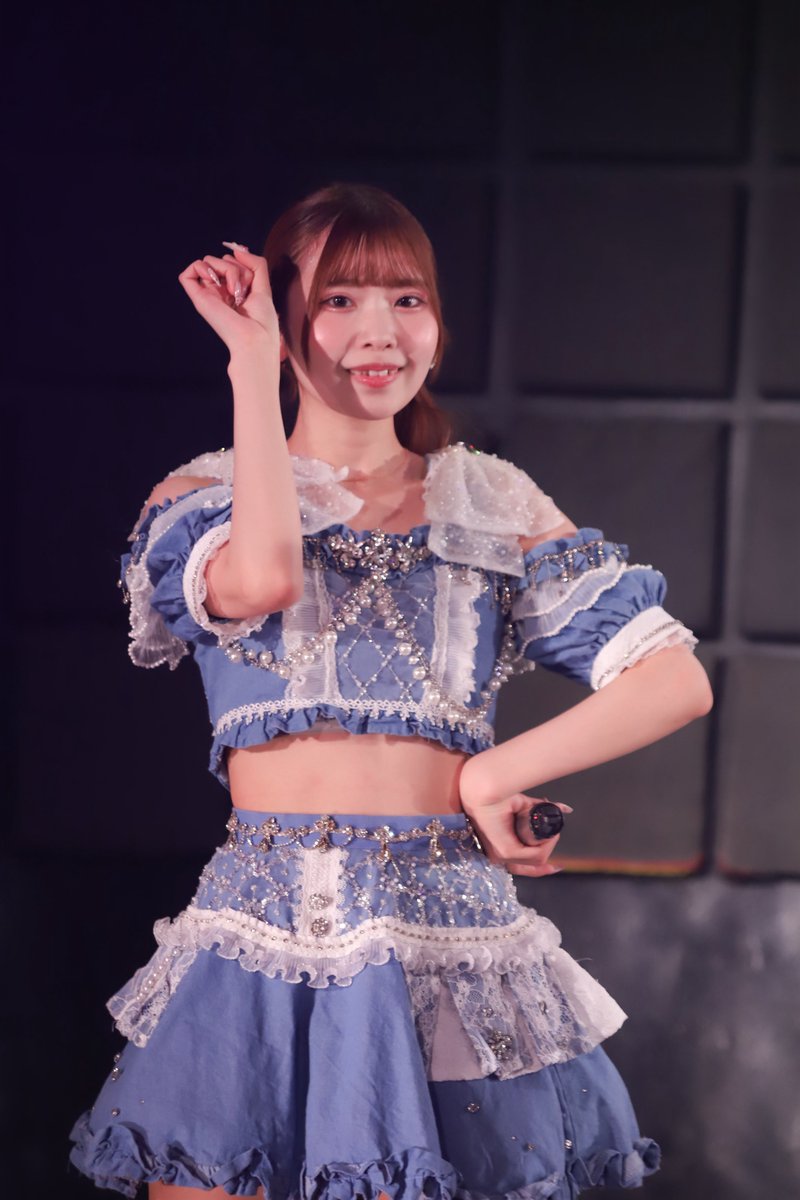 ひるにゃーごの金曜日🐱🌸 良い午後をお過ごしください✨