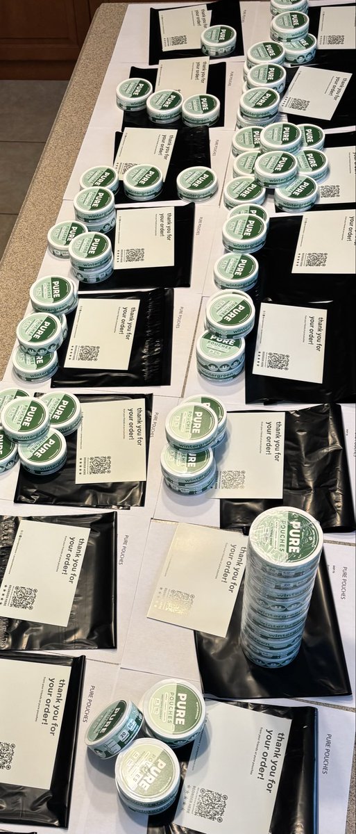 BowTiedBlock tweet media