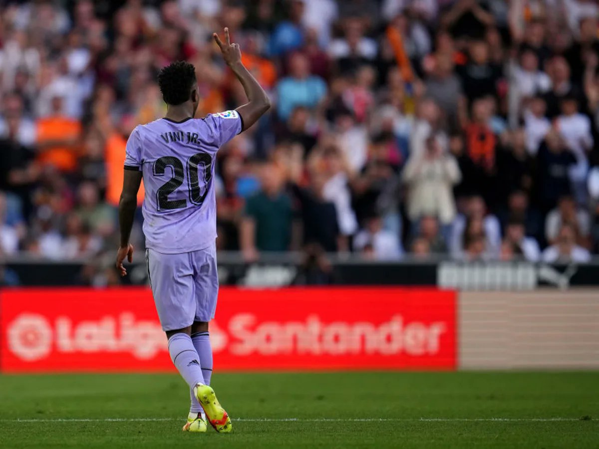 Recordemos que Vinicius ya confundió unos cánticos donde le llamaban "Tonto".

Él aseguraba que le llamaban "Mono".