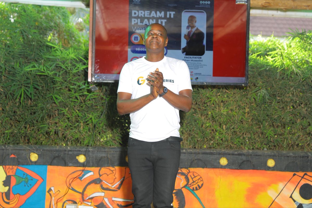 Before inviting the Guest Speaker at  #GHWRDIPIWorkshop who is none other than Success Merchant <a href="/ethanvictory8/">Ethan Victory</a> CEO <a href="/_successafrica/">Success Africa</a> , We were blessed with an energizer from <a href="/YouniSebaggala/">Younis Sebaggala</a> Team lead <a href="/GWDiscoveries/">Great World Discoveries International</a> from their #TeamBuildingWithGWDI  package.