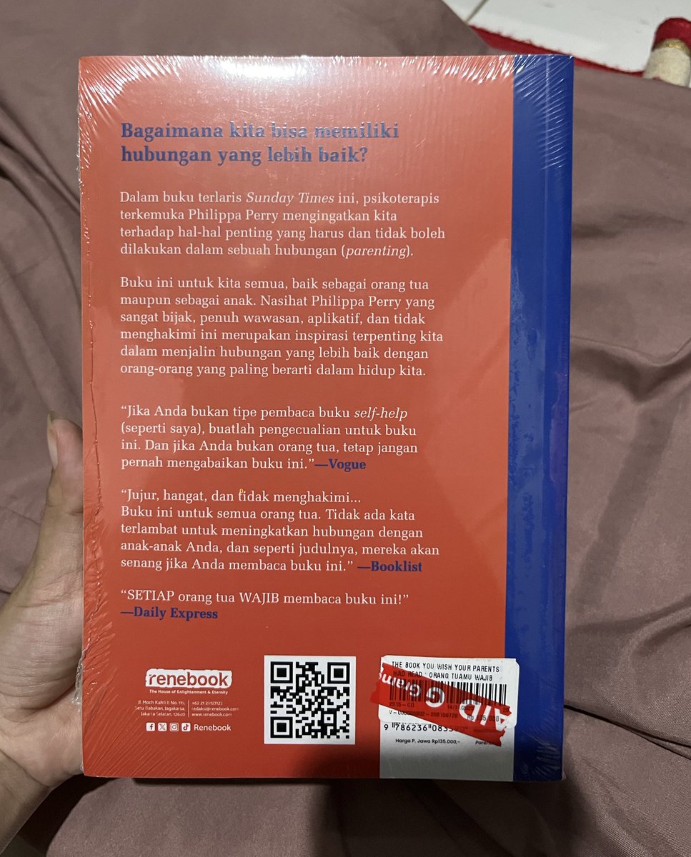 foruhaney's tweet photo. halo guys aku jual buku brand new, masih segel, literally untouched, belum sempet dibaca 😭

kondisi: 10/10, no defect, no fold, masih segel
harga: -TBYWYPHR 130k
-Cantik Itu Luka 120k

Bisa CO lewat oren 🍊
 yg mau bisa comment ya nnti aku tag di linknya https://t.co/k7eOoXQ2MY