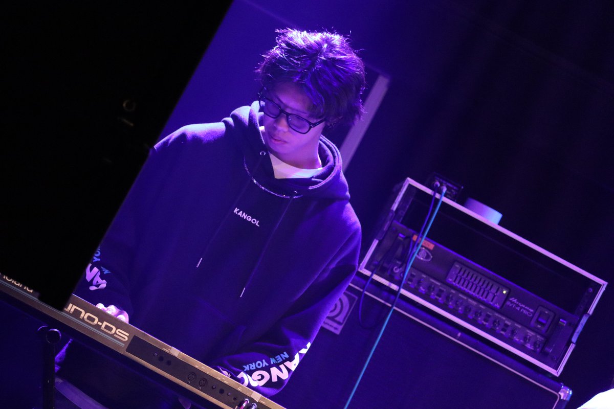 ✧𓂃　　⑤Neon Dust　　𓂃✧

透き通るような歌声とリズミカルな演奏が魅力的でした！