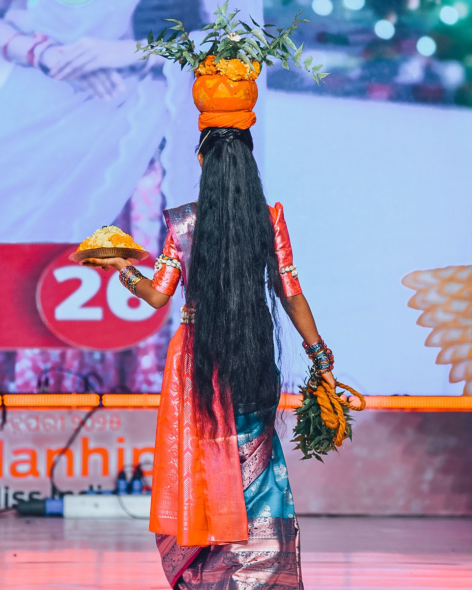 Her composed walk beautifully complemented her traditional look.
For more info, follow us on:
Facebook: facebook.com/kiitnanhipari/#
#KIITNanhiPariSilverJubilee #KIITNanhipari25Years #SilverJubilee #Nanhipari25Years #SilverJubileeCelebration #LittleMissIndia #KIITNanhipari